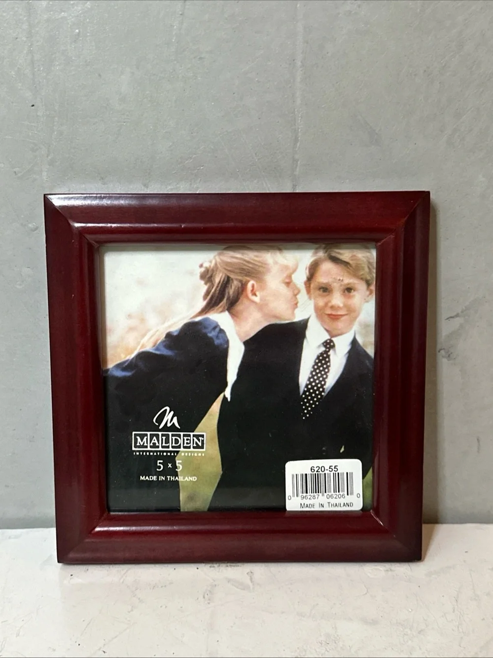 NEW! Malden International Designs Cherry Wood Frame Holds 5x5 MDE IN THAILAND